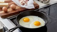 Warum man für perfekte Rühreier eine kalte Pfanne verwenden sollte: eine Technik, die Ihren Morgen verändern wird