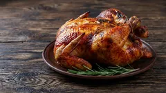  Was man zum Würzen von Hähnchen verwenden sollte, damit das Fleisch saftig und zart wird: die drei besten Marinaden für den Ofen